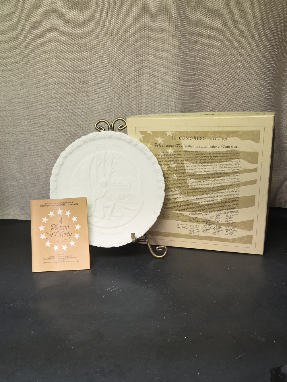 Vintage Fenton Bicentennial Milk Glass White #4 Of 4 Commemorative Plates 1976